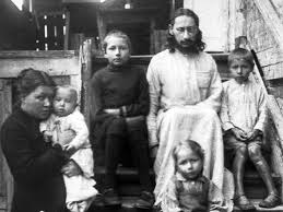 Le Père Paul (Pavel) Florensky et ses enfants Le Père Paul (Pavel) Florensky et ses enfants