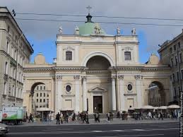 La façade de l’église catholique Sainte-Catherine a été restaurée pour l’ouverture de la Coupe du monde de foot La façade de l’église catholique Sainte-Catherine a été restaurée pour l’ouverture de la Coupe du monde de foot