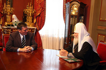 Le patriarche Alexis réitère l'attachement de l'Eglise orthodoxe russe à l'intégrité territoriale de la Serbie Le patriarche Alexis réitère l'attachement de l'Eglise orthodoxe russe à l'intégrité territoriale de la Serbie