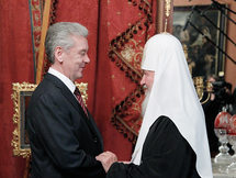Le nouveau maire de Moscou rend visite au patriarche Cyrille Le nouveau maire de Moscou rend visite au patriarche Cyrille