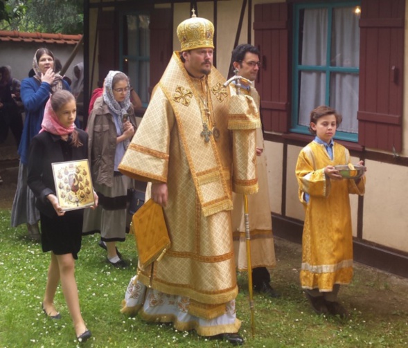 Fête paroissiale de l’église des Saints Constantin et Hélène à Clamart Fête paroissiale de l’église des Saints Constantin et Hélène à Clamart