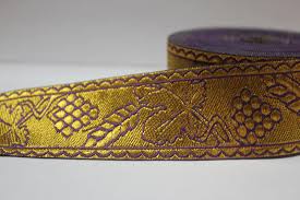 Les chasubles modernes du clergé russe sont des vêtements hautement technologiques Les chasubles modernes du clergé russe sont des vêtements hautement technologiques