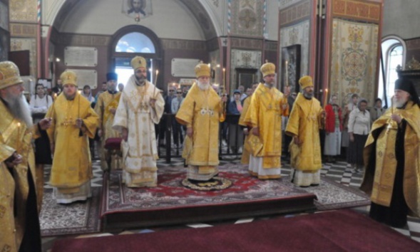 Le métropolite Eugène de Tallinn et de toute l’Estonie a célébré ses premiers offices à la cathédrale Saint-Alexandre-Nevski