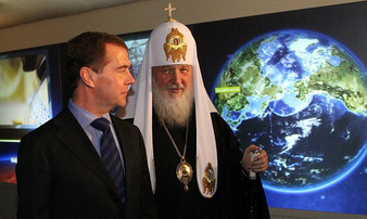 Russie: Medvedev qualifie de miracle la renaissance de l'Eglise orthodoxe