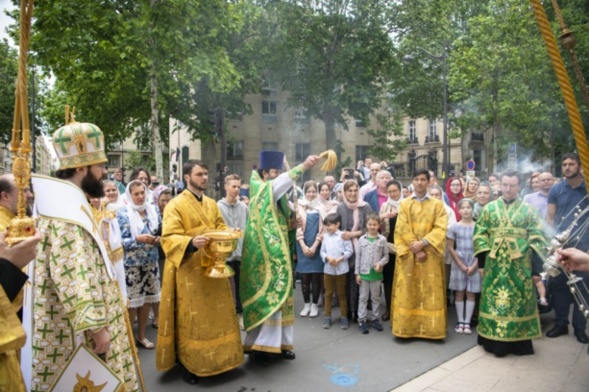 La fête patronale de la cathédrale de la Sainte-Trinité et la première Liturgie du Mgr Antoine, le métropolite de Chersonèse et d’Europe occidentale à Paris