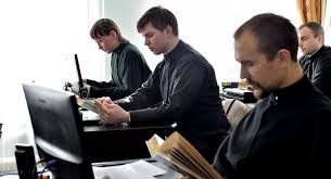 RUSSIE : AFFLUX DE VOCATIONS DANS LES SÉMINAIRES RUSSIE : AFFLUX DE VOCATIONS DANS LES SÉMINAIRES