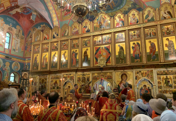 Lors de la célébration du 70ème anniversaire de la paroisse russe de Washington, un monument à Saint-Jean de Cronstadt a été inauguré