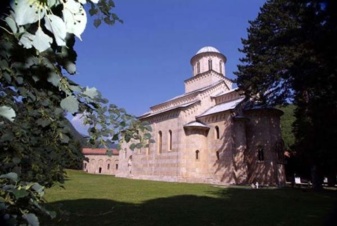 Surprenantes fresques dans un monastère en Serbie