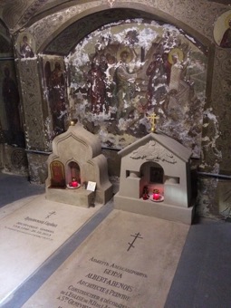 Appel aux dons pour la restauration de la crypte de l’église du cimetière russe de Saint-Geneviève-des-Bois Appel aux dons pour la restauration de la crypte de l’église du cimetière russe de Saint-Geneviève-des-Bois