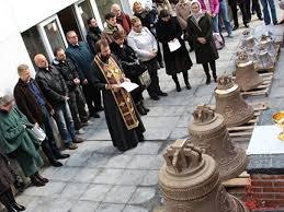 Les Madrilènes sont déjà curieux de découvrir la nouvelle église orthodoxe: Fin avril, les ouvriers ont accéléré les travaux en travaillant jour et nuit!