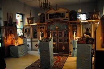 Lyon: une église prêtée par les catholiques pour 2 paroisses orthodoxes de deux juridictions différentes. Caen:  le rite orthodoxe de l'ordination d'un prêtre en vidéo