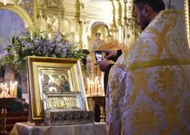 Orthodoxes et Catholiques de Pologne reçoivent ensemble la main de Marie-Madeleine Orthodoxes et Catholiques de Pologne reçoivent ensemble la main de Marie-Madeleine