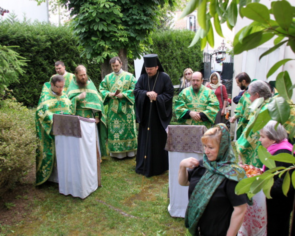 Une liturgie solennelle dans la maison Nicolas Berdiaev