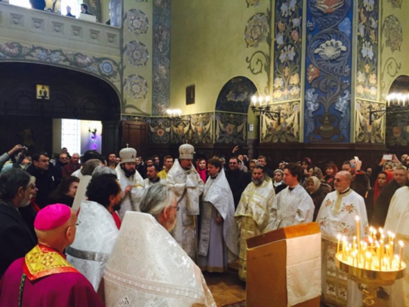 Après deux ans de travaux la cathédrale russe Saint-Nicolas retrouve sa splendeur! Après deux ans de travaux la cathédrale russe Saint-Nicolas retrouve sa splendeur!