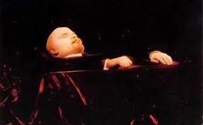 Pourquoi les orthodoxes payent pour la momie de Lénine ? Et pourquoi si cher ?