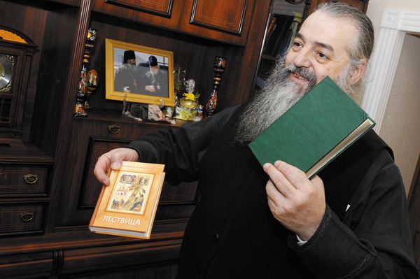 L’orthodoxie, comme la sainte Trinité est une et indivisible L’orthodoxie, comme la sainte Trinité est une et indivisible