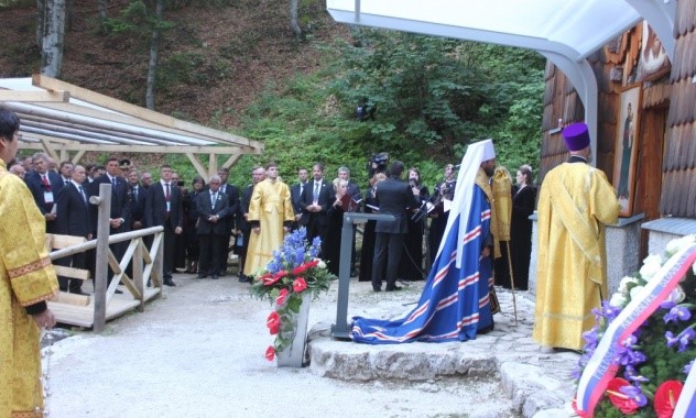 La chapelle russe au col de Vršič en Slovénie