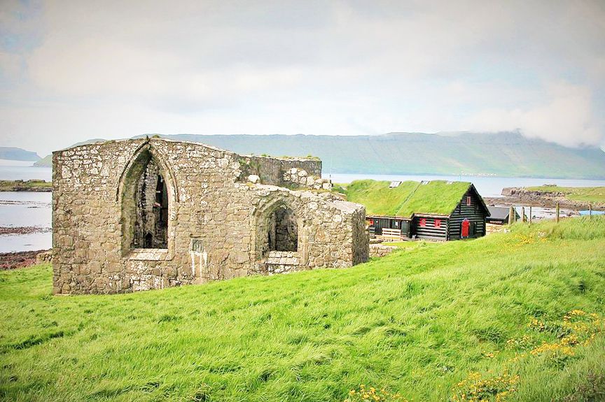 Un office orthodoxe a été célébré dans la plus ancienne église des îles Féroé