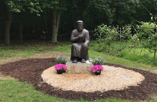 Etat de New York : un monument à la mémoire de Saint Séraphin de Sarov