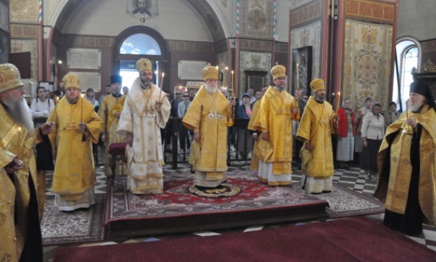 Le métropolite Eugène de Tallinn et de toute l’Estonie a célébré ses premiers offices à la cathédrale Saint-Alexandre-Nevski