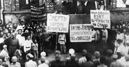 Exode de Crimée en 1920: des prêtres russes parlent des Blancs et des Rouges