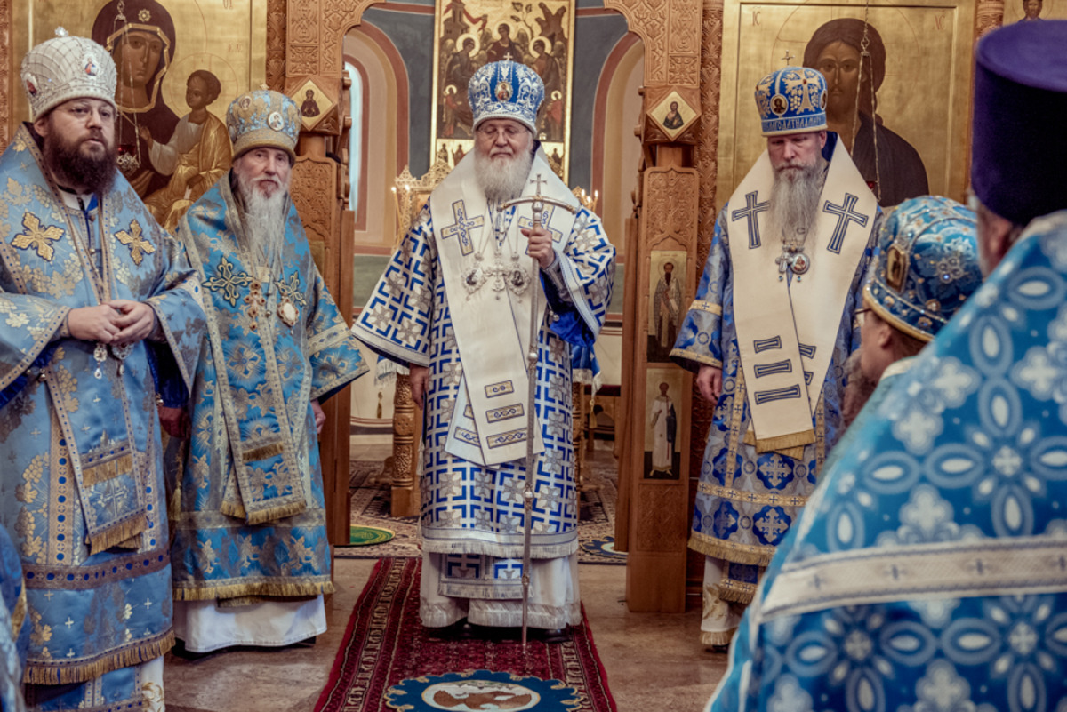 A Londres l’EORHF consacre une cathédrale à la Nativité de la Mère de Dieu