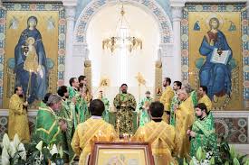 Dimanche des Rameaux: Mgr Jean, métropolite de Chersonèse et d’Europe occidentale, a célébré la Divine Liturgie en la cathédrale de la Sainte Trinité à Paris