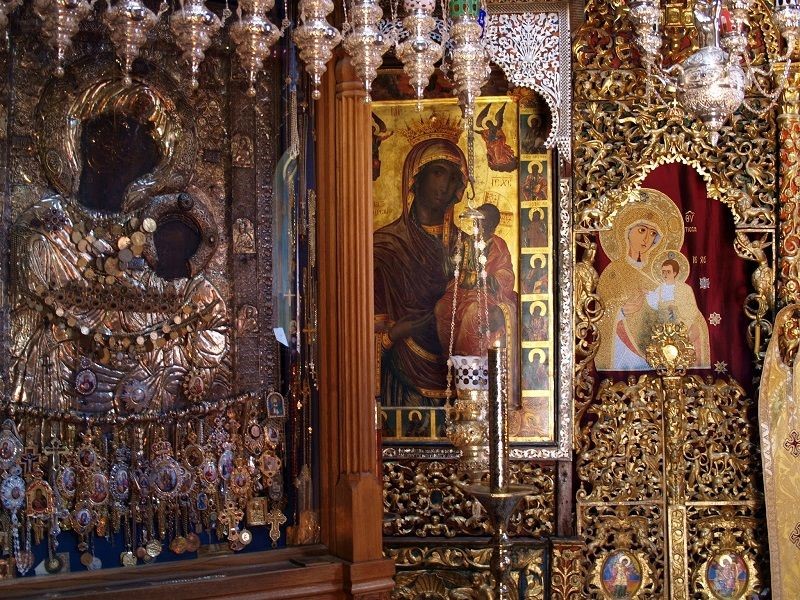 Mont Athos: VOL DES BIJOUX DE NOTRE DAME D'IVÉRIE