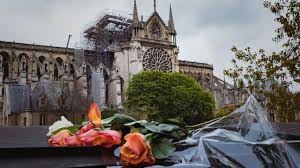 10 avril, le  Vendredi Saint  sera  célébré dans la cathédrale Notre-Dame de Paris!