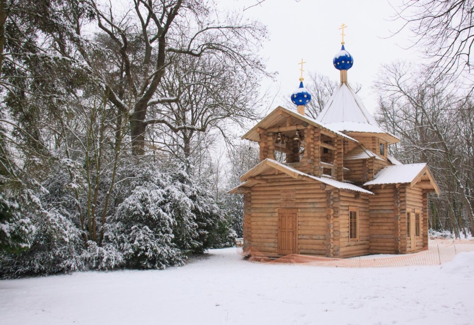 L'église en bois du Séminaire  orthodoxe russe sous la neige (la semaine dernière)