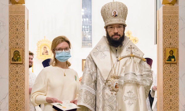 Le prêtre Nikolaï Tikhonchuk et le diacre Marc Andronikof, des professionnels de la santé, ont été décorés de médailles de l’Église orthodoxe russe « Gratitude patriarcale » pour leur lutte contre l’épidémie de coronavirus