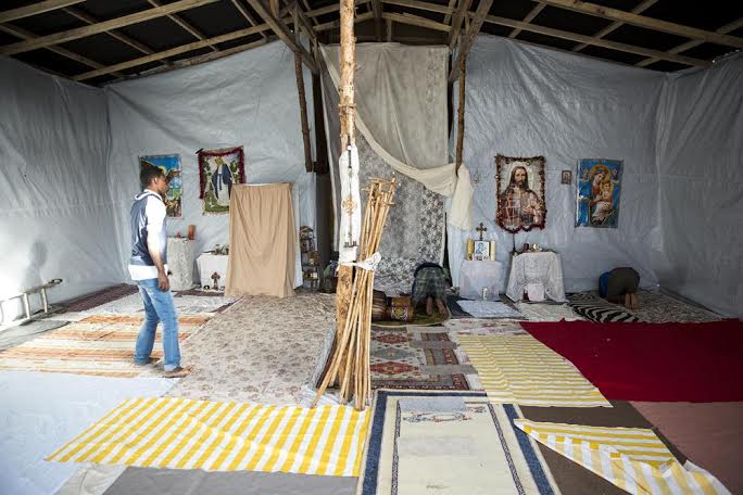 Une église orthodoxe dans la "Jungle" de Calais