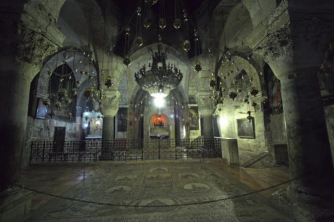 ORTHODOXES, CATHOLIQUES ET ARMÉNIENS VONT RESTAURER ENSEMBLE LE SAINT SÉPULCRE