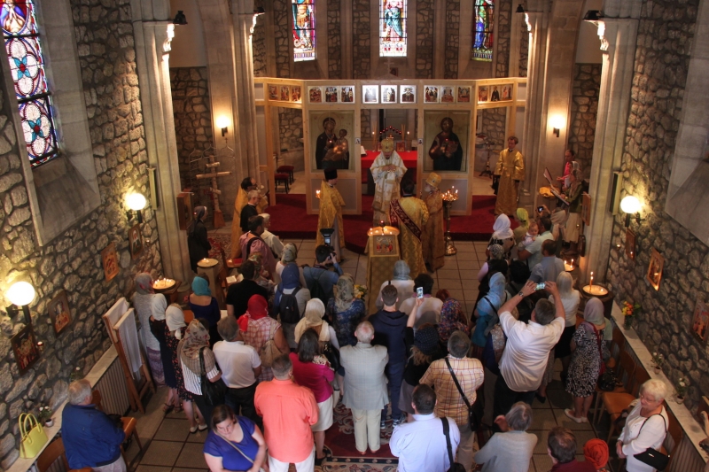 Une nouvelle église, don de la communauté catholique, a  été consacrée en France  non loin de Bordeaux