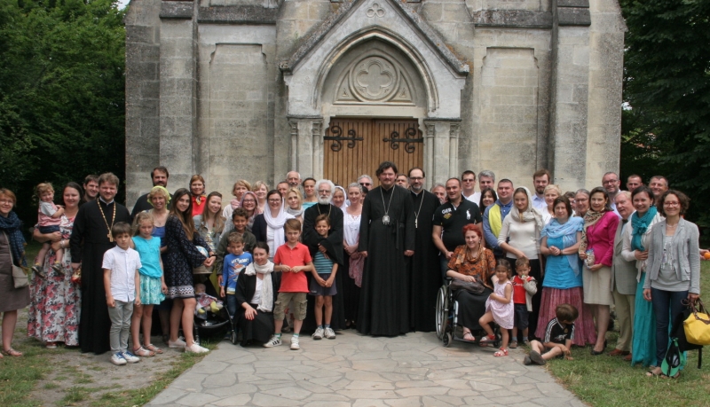 Une nouvelle église, don de la communauté catholique, a  été consacrée en France  non loin de Bordeaux