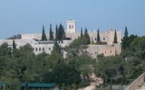 ISRAEL : Mgr Fouad Twal se rend au monastère catholique de Beit Jamal, visé par un cocktail molotov et des graffitis