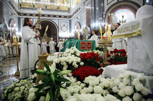 La liturgie funèbre et les obsèques du patriarche Alexis célébrées à la cathédrale Christ-Sauveur de Moscou