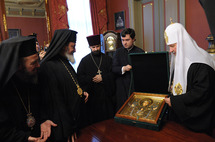 Le patriarche Cyrille a reçu les délégations des Eglises qui ont participé à son intronisation Le patriarche Cyrille a reçu les délégations des Eglises qui ont participé à son intronisation