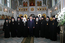 Les membres du Saint-Synode de l'Eglise orthodoxe en Biélorussie ont rencontré le président A. Loukachenko