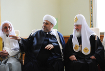 Le patriarche Cyrille se rend à la grande mosquée de Bakou Le patriarche Cyrille se rend à la grande mosquée de Bakou