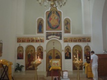 Mgr Nestor, évêque de Chersonèse, a célébré la Divine Liturgie à l'église de Annonciation à Barcelone