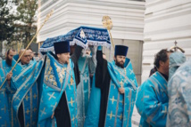 Mgr Nestor, évêque de Chersonèse, a célébré les Vigiles de la fête de la Dormition de la Vierge Marie