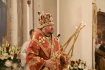 La nuit de Pâques Son Éminence Jean, métropolite de Chersonèse et d'Europe Occidentale a célébré les Matines et la Divine Liturgie