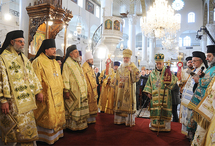Les patriarches d'Antioche et de Moscou célèbrent une liturgie à la cathédrale orthodoxe de Damas