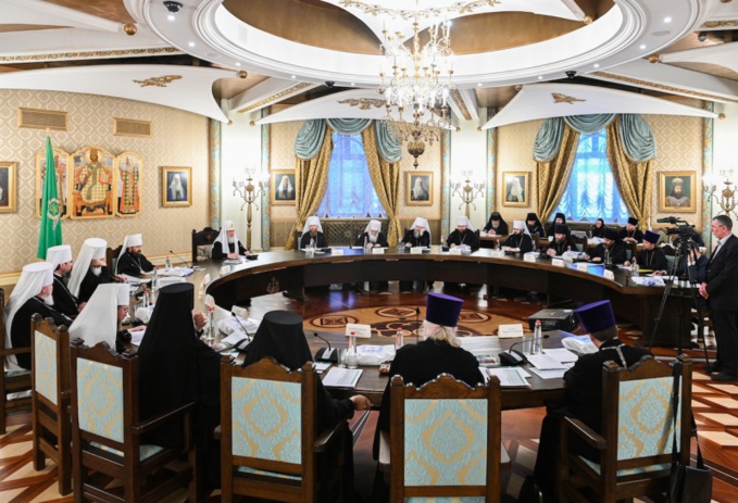 Son Éminence Antoine, le métropolite de Chersonèse et d'Europe occidentale a pris part à la session du Haut Conseil Ecclésial