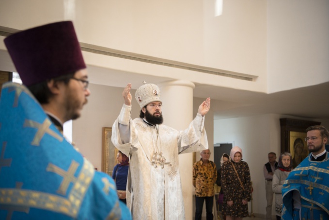 Le métropolite Antoine a célébré la Divine Liturgie en la cathédrale de la Sainte Trinité