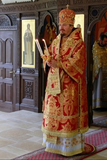 L'éveque Nestor a béni la fondation de l'église en bois du Séminaire orthodoxe russe à Epinay-sous-Sénart