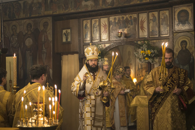 La fête patronale de l'église cathédrale des Trois-Saints-Docteurs à Paris