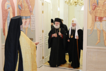 Le patriarche Théodore d'Alexandrie reçu par le patriarche Cyrille de Moscou Le patriarche Théodore d'Alexandrie reçu par le patriarche Cyrille de Moscou