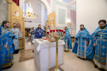 La Synaxe de la Mère de Dieu célébrée par Mgr Antoine et le clergé de la cathédrale de la Sainte Trinité à Paris
